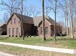 325 Alston Woods Ct, Dayton, OH 45459