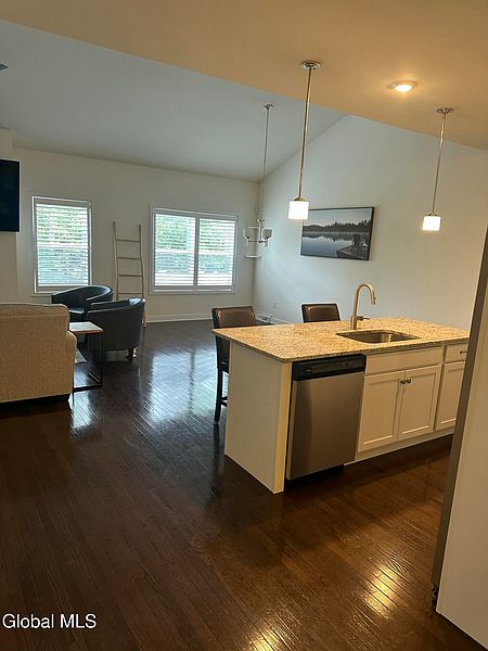 5th image of 36 Weston Way
