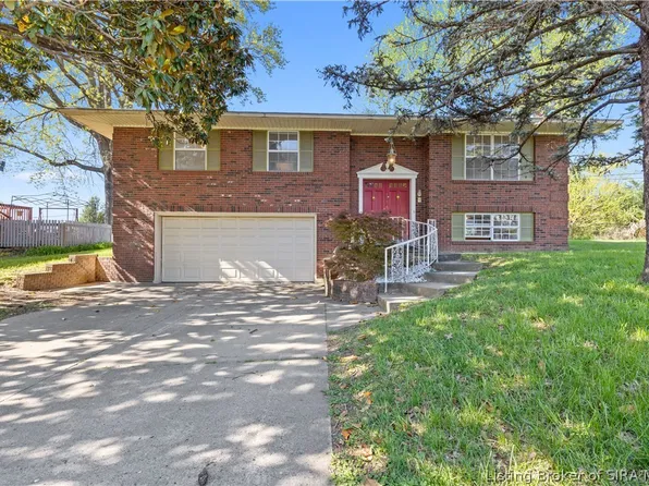 1215 Sportsman Drive, Jeffersonville, IN 47130