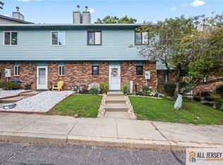 3 Eagle Ct, Howell, NJ 07731
