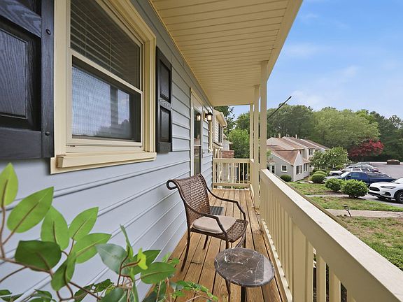 4th image of 6624 English Ivy Ln
