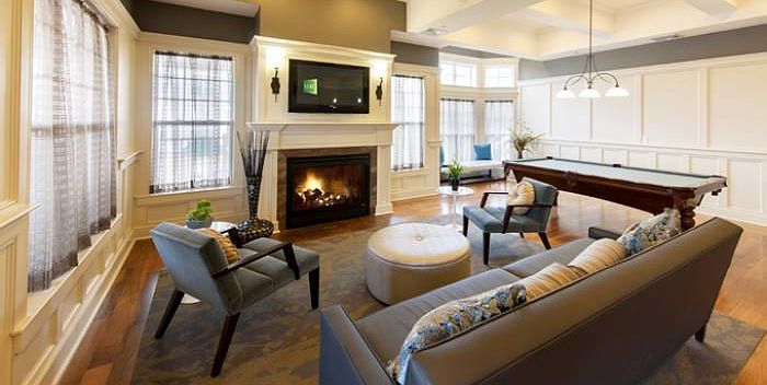 Socialize Lounge