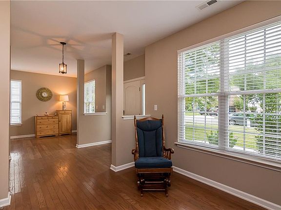 4th image of 1110 Montreux Dr