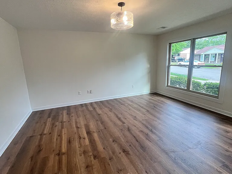 1632 Claywood Ct — Photo 4