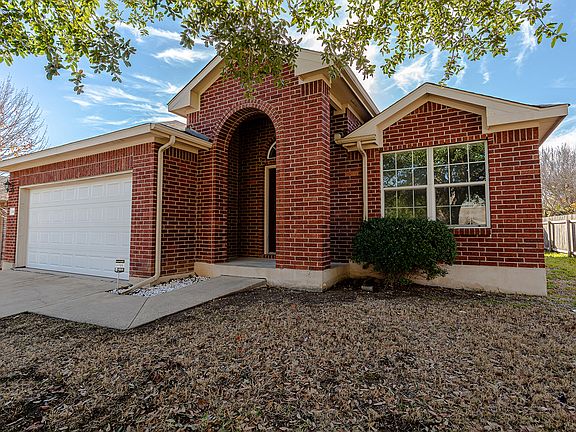 4th image of 20413 Farm Pond Ln