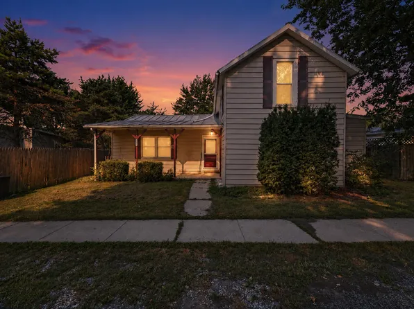 203 N Earl St, Waynesfield, OH 45896