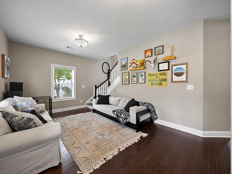 1738 Hollingsworth Blvd NW — Photo 4