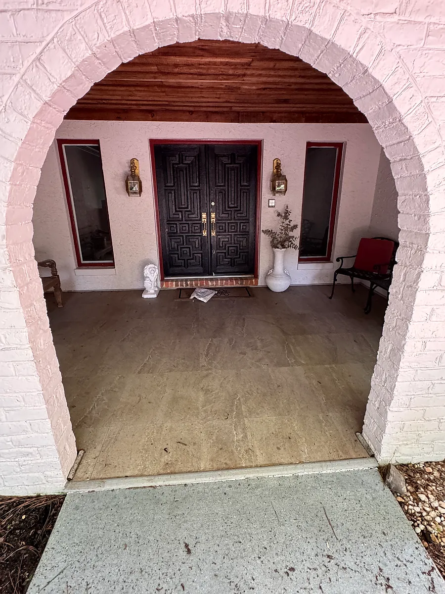 Building Photo - 2540 Entrada Dr
