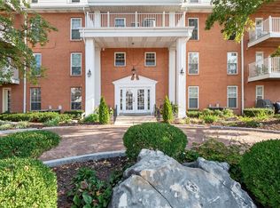 14471 Bantry Ln APT 16, Chesterfield, MO