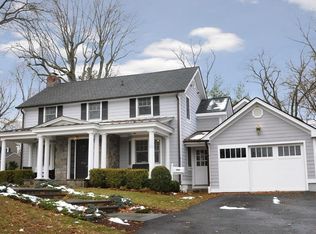 950 Soundview Dr, Mamaroneck, NY 10543