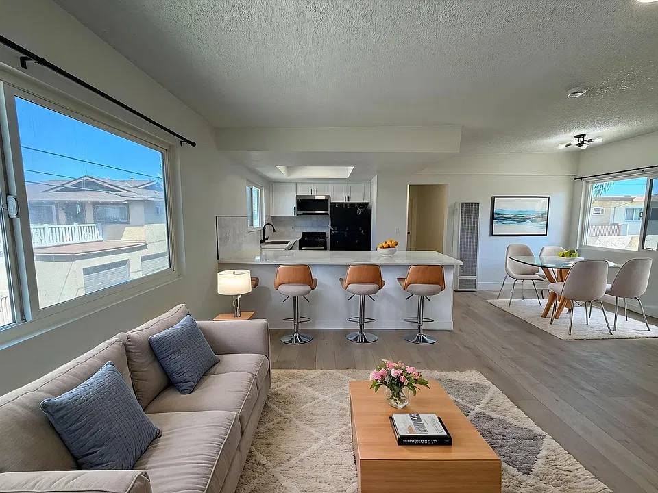 1535 Canfield Apartments