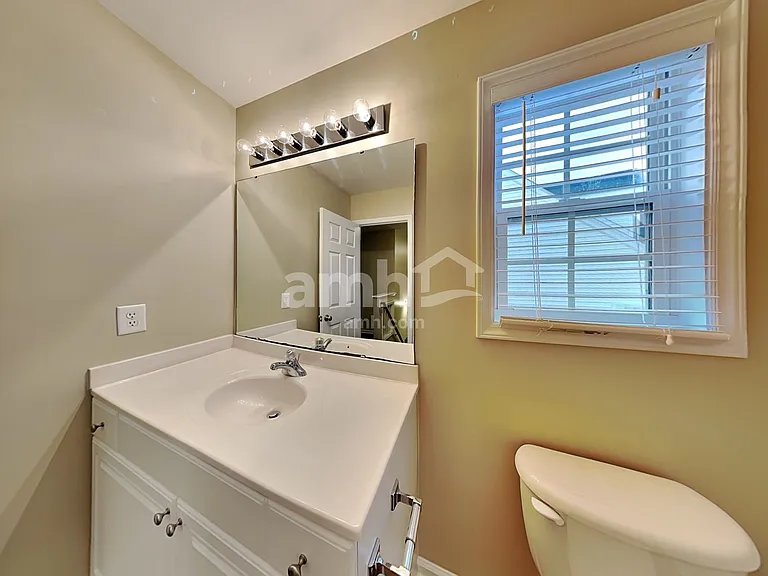 1414 Southgate Dr — Photo 16