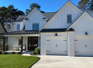 9130 White Ash Dr, Ooltewah, TN 37363