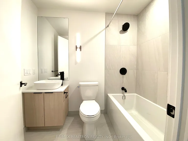 1185 Dupont St #1203 — Photo 7