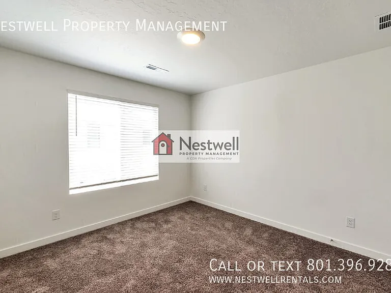 533 N Helmsman Ln — Photo 13