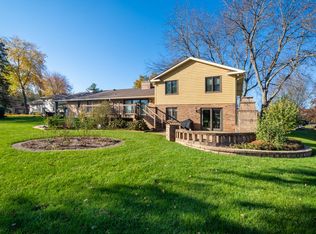 41335 N Point Dr, Antioch, IL 60002