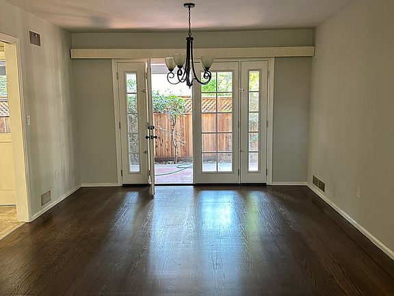 2nd image of 2948 Land Park Dr