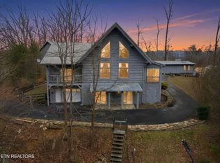 4167 Spring Creek Way, Sevierville, TN 37876