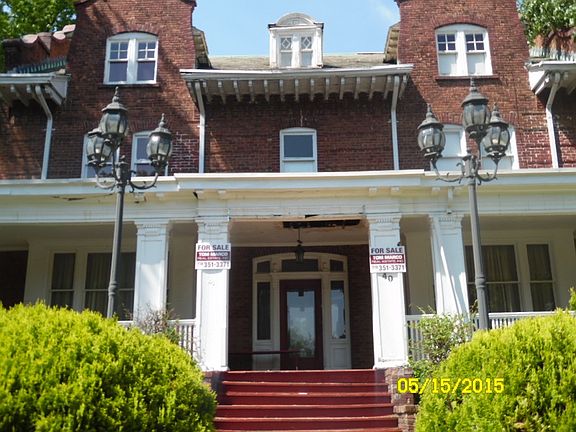 3rd image of 40 E Park St