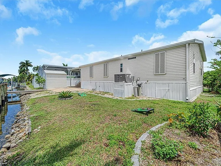 701 Coral Dr — Photo 40