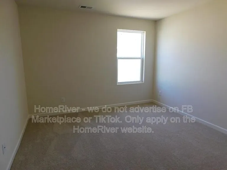 3658 Oakleaf Pass — Photo 15