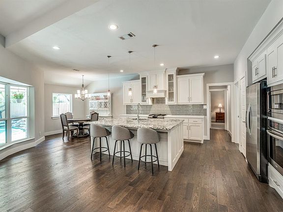 3rd image of 4040 Fawnhollow Dr