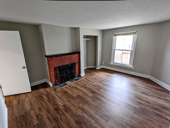 4th image of 125 N Williams St