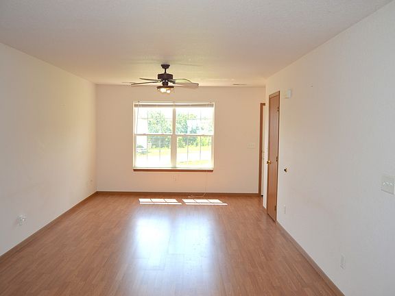 5th image of 16865 Hurricane Ln #B