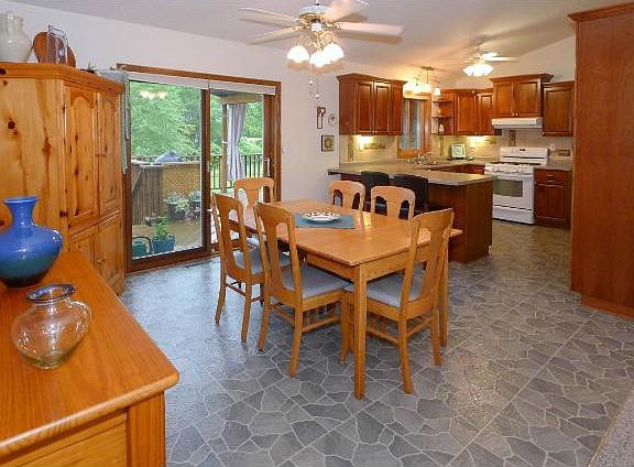 4th image of 19490 Orwell Ct N
