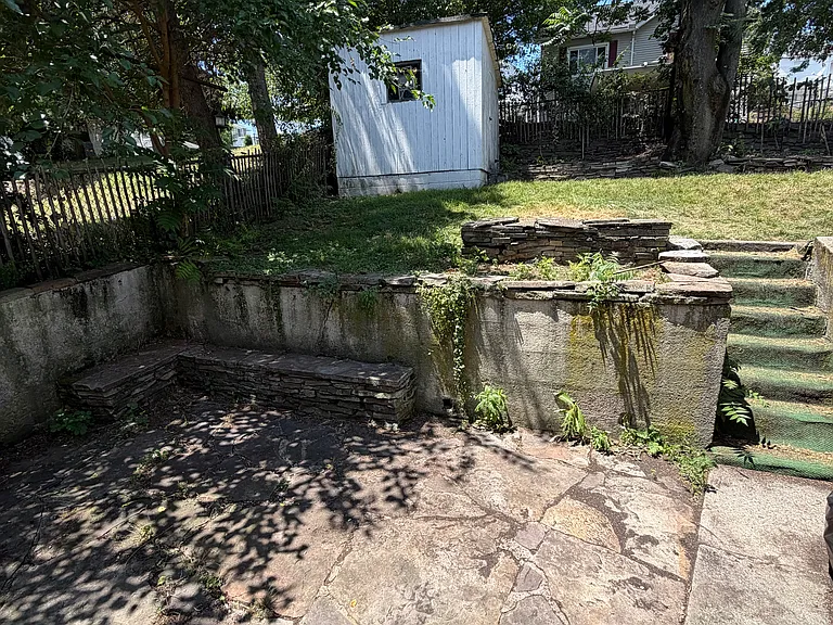1115 Prescott Ave — Photo 9