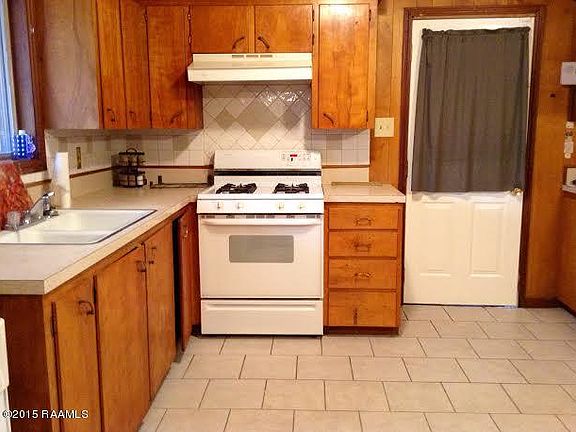 3rd image of 610 Idlewood Blvd