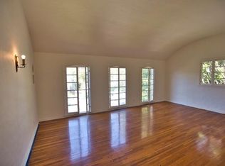 210 S Poinsettia Pl #1/4, Los Angeles, CA 90036
