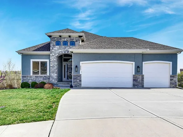 8003 W 166th Ter, Overland Park, KS 66085