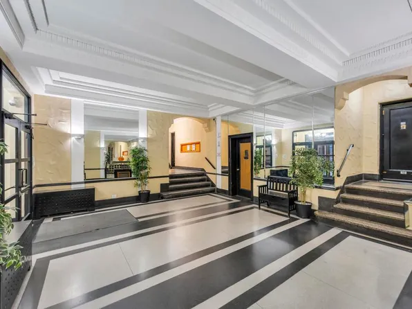 2020 East 41st Street image 6 of 18