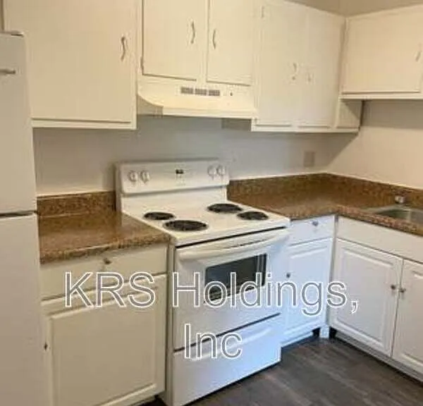 416 S West St #9 — Photo 7