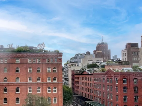 427 Washington Street image 11 of 17