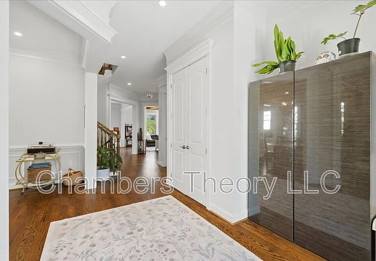 7010 Girard St — Photo 7