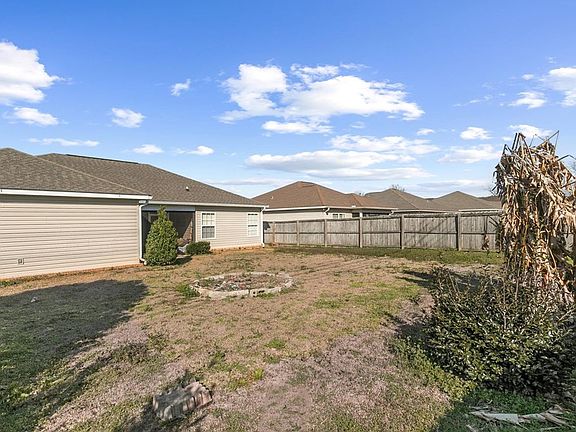 4th image of 100 Danny Ln