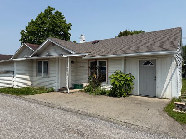 211 Line Ave