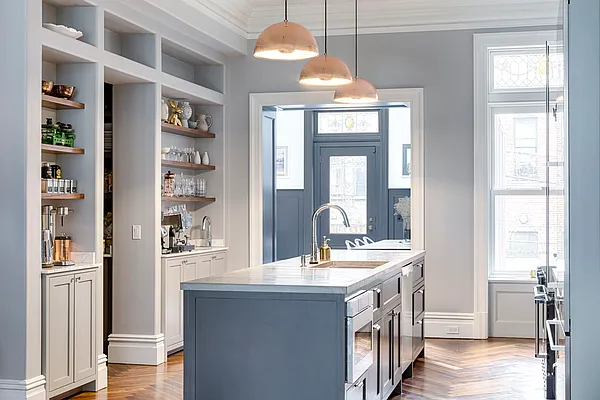 Rented by Douglas Elliman | media 19