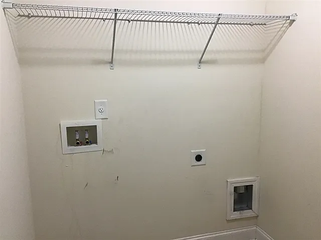 2432 Folsom St — Photo 23