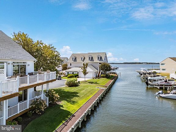 4th image of 13204 Stone Harbor Ln #206