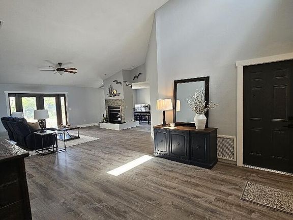 4th image of 8333 CHASON Court