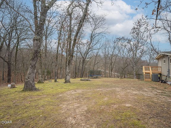 5th image of 1904 Cherry St