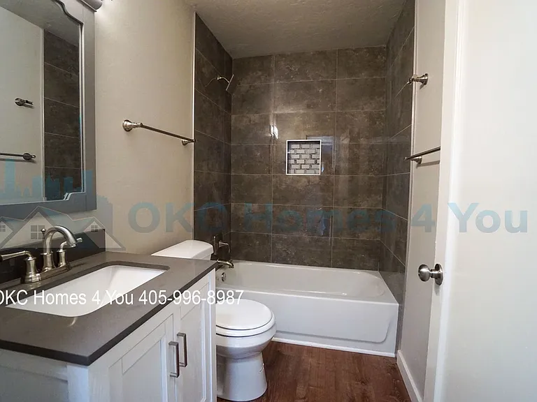 3733 NW 15th St — Photo 11