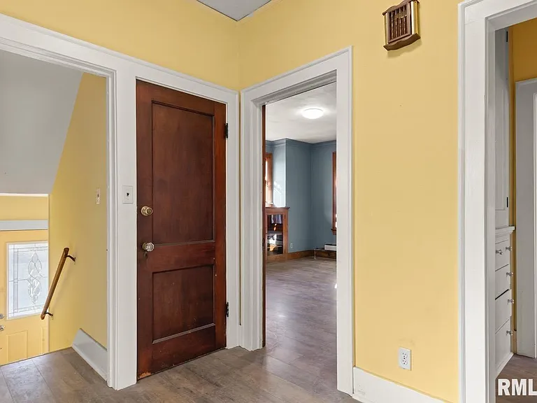 1816 W Callender Ave — Photo 17