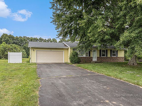 5th image of 3522 Woodhams Ave
