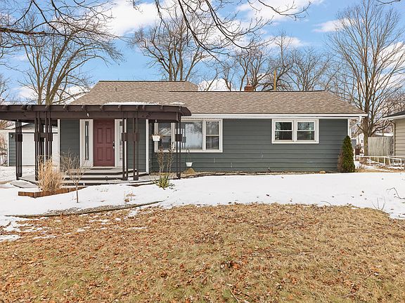 2nd image of 2673 Airport Rd