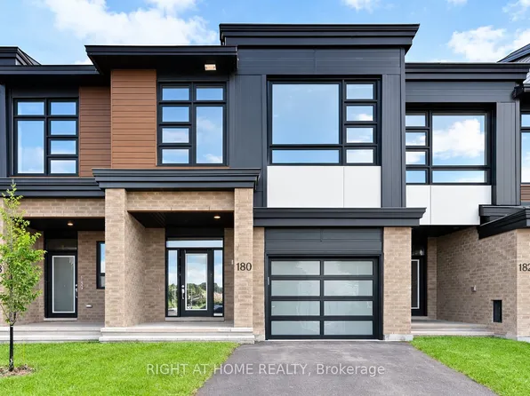 180 Hawkeswood Dr, Ottawa, ON K4M 0E6
