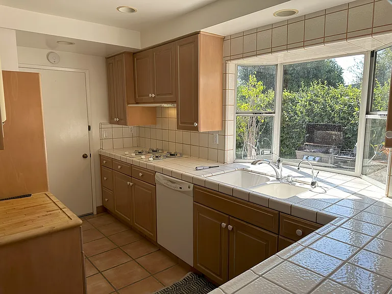 3014 Persimmon Pl — Photo 9